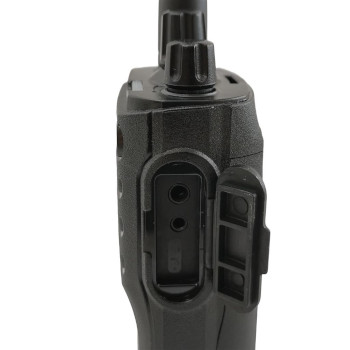 Detall connector sortida microauricular walkie Escolta Golf RP-304